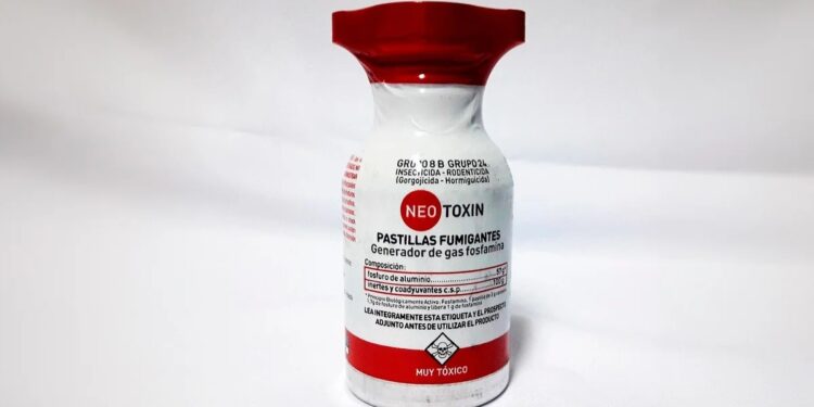 Gobierno prohíbe importación de químico que causó intoxicación en torre del DN