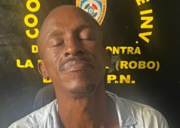 Detienen hombre acusado de robar en centro para niños con autismo