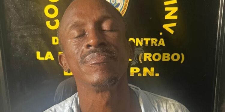Detienen hombre acusado de robar en centro para niños con autismo