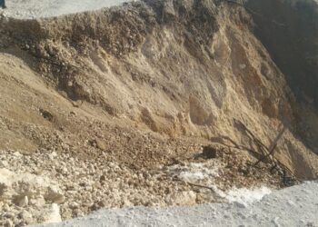 MOPC e Inapa explican causas del nuevo derrumbe en la carretera Barahona-Enriquillo