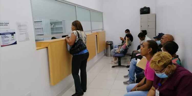 Ciudadanos expresan satisfacción con servicios ofrecidos por el Programa de Medicamentos de Alto Costo de MSP