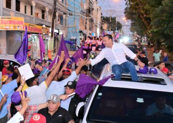 "Al PRM que deje de venir a hacer bulto, que Santiago no quiere retroceso", sostiene Abel Martínez