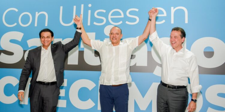 Ito Bisonó suma jóvenes y profesionales a trabajar para garantizar triunfo de Ulises Rodríguez en Santiago