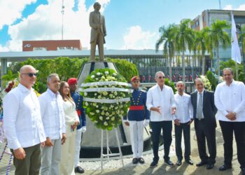 Abinader inaugura “Mes de la Patria” honrando la memoria del fundador de la República