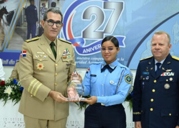 CESAC concluye con graduación actividades conmemorativas por vigésimo séptimo aniversario