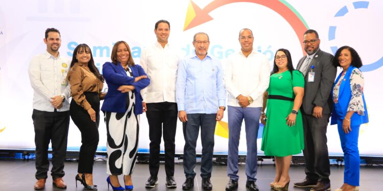 500 directores de centros se capacitan para mejorar la educación en la Regional 15