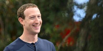 Zuckerberg pide perdón a los padres de víctimas de abuso infantil en redes sociales