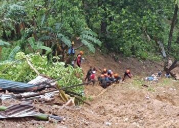 Al menos diez muertos, entre ellos cinco niños, por una avalancha en Filipinas