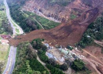 Alud de tierra en Colombia deja al menos 18 muertos