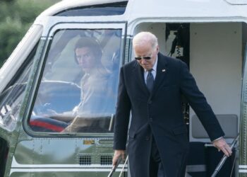 Biden inicia año con la misión de revivir la llama que lo llevó a la Casa Blanca