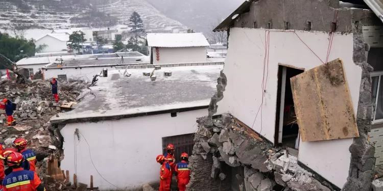 Al menos 3 muertos tras un terremoto de magnitud 7,1 en el noroeste de China