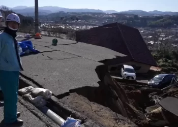 Elevan a 73 los muertos tras el terremoto en el oeste de Japón