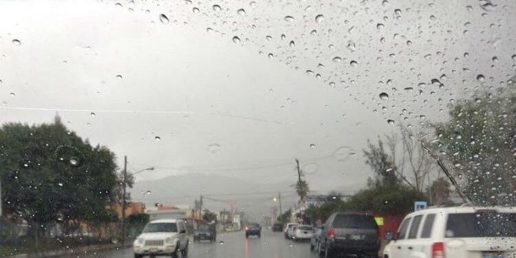 Sistema frontal y su vaguada inciden sobre el país