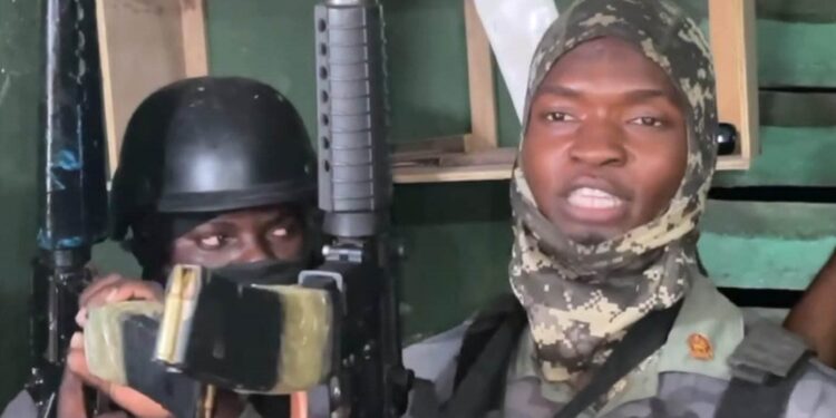 Militares del BSAP se rebelan y salen disparando a las calles de Haití