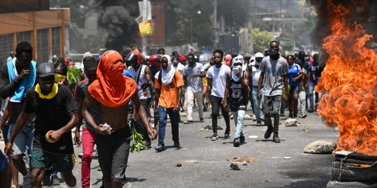 Aumentan a 12 los secuestrados en Haití