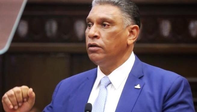 Ministro de Interior y Policía anuncia reformas para Bomberos; salario será de RD$15 mil