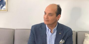 Ramfis muestra evidencias de que cumple con artículo 20 de la constitución para comicios del 2024