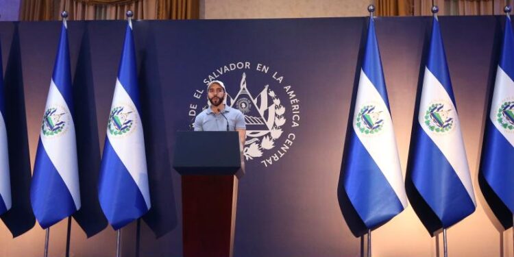 Nayib Bukele se autoproclamó ganador en El Salvador y dijo que obtuvo el 85% de los votos