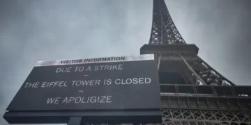 La torre Eiffel está cerrada este lunes por una huelga que podría prolongarse