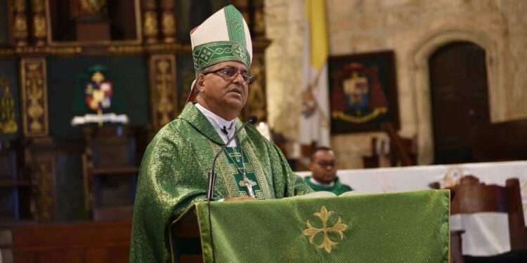 Vaticano investiga a Monseñor Benito por presunta agresión sexual