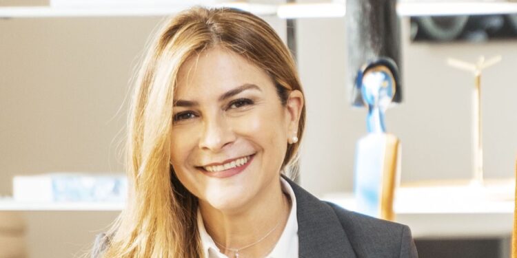 Carolina Mejía lidera con 67% la intención del voto para alcaldía, según encuesta