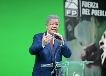 Leonel Fernández lanza un podcast: «El Rugido del León»