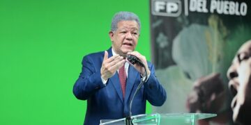 Leonel Fernández lanza un podcast: «El Rugido del León»