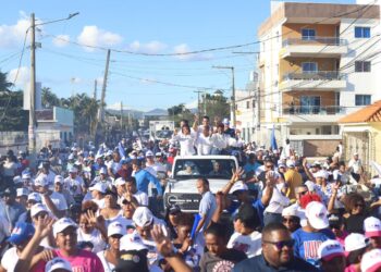 Wellington Arnaud encabeza cierre de campaña en Monte Plata