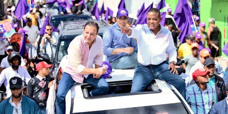 Abel Martínez: "No importa que el PRM use funditas, recursos del Estado, bonos y drones; como quiera van pa' fuera"