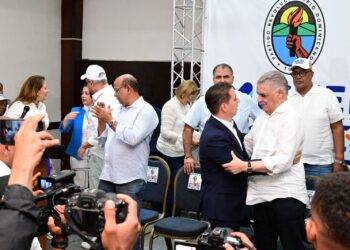 Miguel Vargas: “Víctor Fadul es garantía de que el retroceso disfrazado de ‘cambio’ no impacte a Santiago”