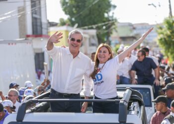 Abinader realiza cierre de campaña en el DN junto a Carolina Mejía