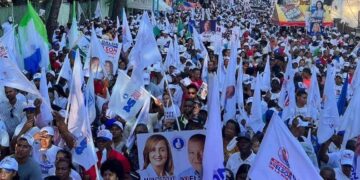 Nelson de la Rosa asegura impulsará desarrollo de San Cristóbal en multitudinario acto de cierre de campaña
