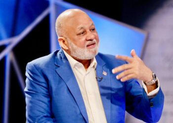 Abinader destaca logros gestión de Roberto Fulcar en educación en su cuarta rendición de cuentas