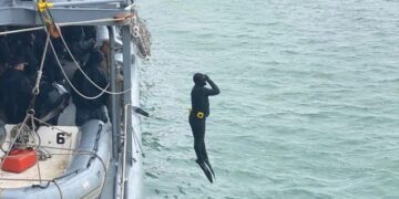 Rescatan a 33 personas que estaban a la deriva en una embarcación en La Altagracia