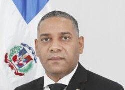 Diputado Carlos Gil dice que presencia de Abinader en SDE evidencia debilidad del PRM