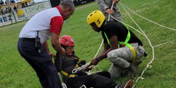 Autoridades rescataron a los tres senderistas que estuvieron perdidos en Loma Isabel de Torres