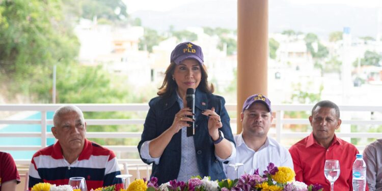 Margarita Cedeño se reúne con los candidatos de la Alianza Rescate RD en San José de Ocoa