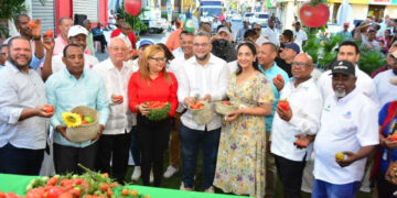 Con respaldo del FEDA inauguran Segundo Festival del Tomate 2024 en Azua