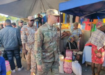 Comitiva de soldados norteamericanos visita la zona fronteriza en Dajabón
