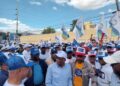 Movimiento Comunicadores 8.0 marcha junto a Venancio Acantara en caravana del triunfo; respaldan reelección de Luis Abinader