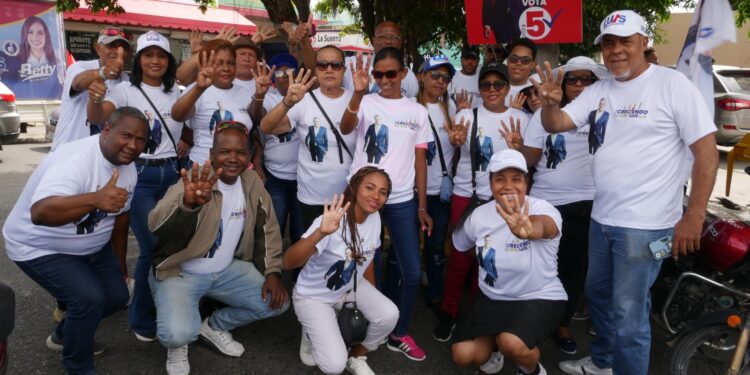 Santo Domingo Oeste respalda 4 años más de Luis Abinader