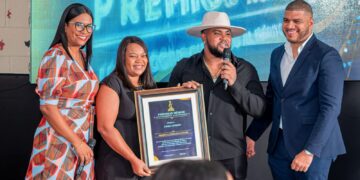 Se realizó con éxito premios Heroes; un reconocimiento al mérito juvenil