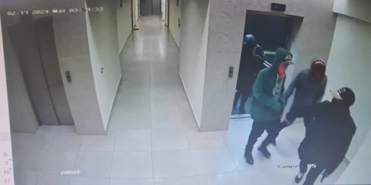 Desconocidos asaltan torre Nicole IX en La Esperilla