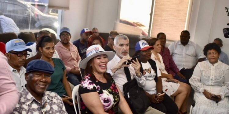 Miembros de FENACODEP de SDN respaldan candidata a alcaldía Betty Gerónimo