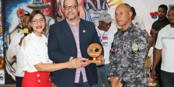 Centro de privación de libertad "La Victoria" reconoce al director nacional de Defensa Pública