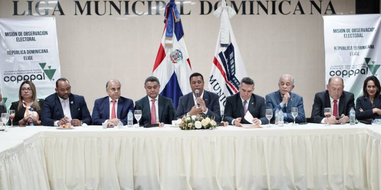 Observadores internacionales visitan Liga Municipal Dominicana