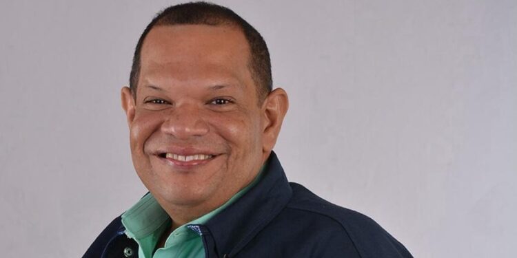 Alcalde SDN solicita a Cámara de Cuentas auditar su gestión municipal 2020-2024