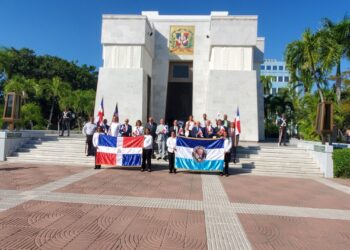 Instituto Duartiano deplora sea gravado con ITBIS la adquisición de la bandera nacional
