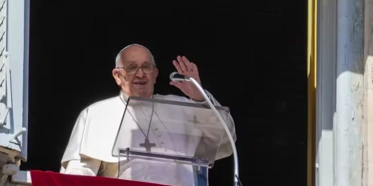 El papa Francisco vuelve a anular su agenda porque "persisten los leves síntomas gripales"