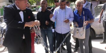 Proyecto Visión Nación realiza protesta en contra de las supuestas violaciones de Karina Aristy en Higüey